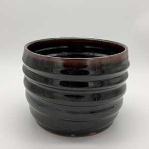 Wavy Brown Planter