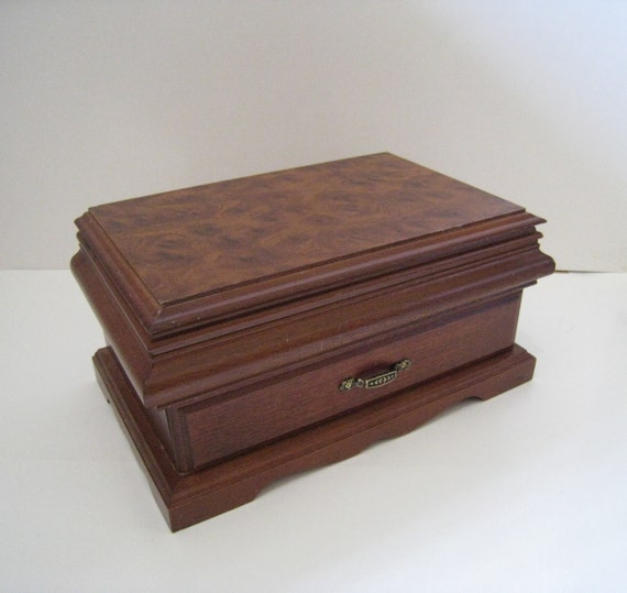 Jewelry Music box - image 1