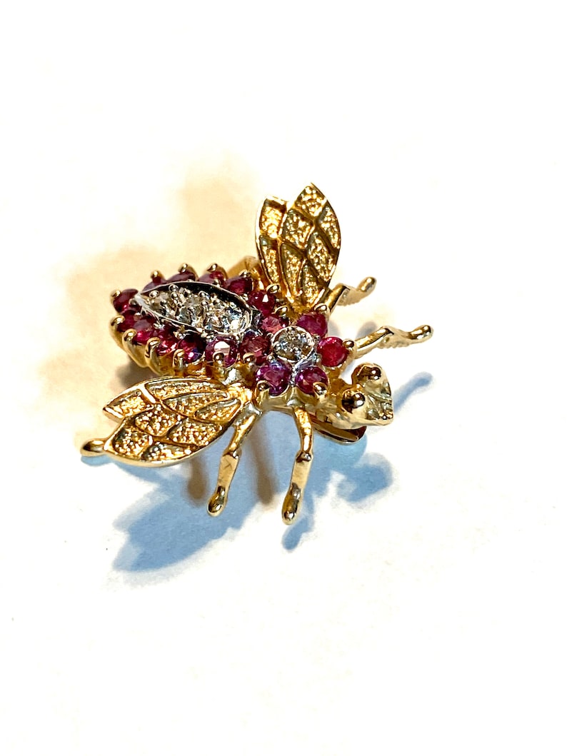 Vintage 14k Gold Diamond Ruby Bee Figural Pin 3.4g Bug Moth Insect