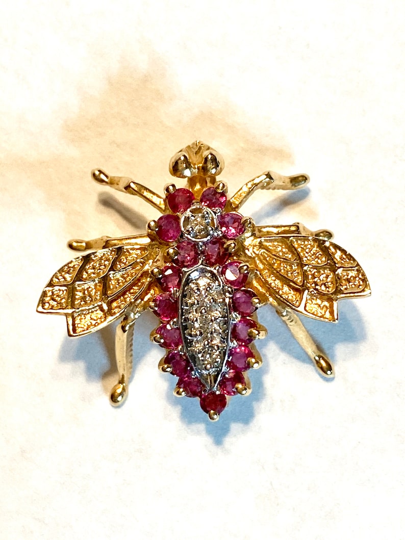 Vintage 14k Gold Diamond Ruby Bee Figural Pin 3.4g Bug Moth Insect