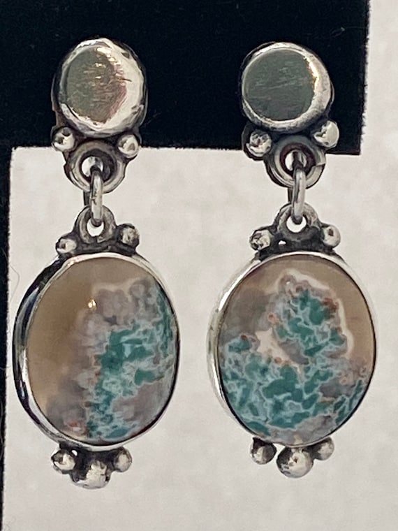 Unusual Double Curb Chain Design w 2 Petit Point Cabs Prob Native SW 1930s Poss Vintage Screwback Earrings Sterling Silver /& Turquoise