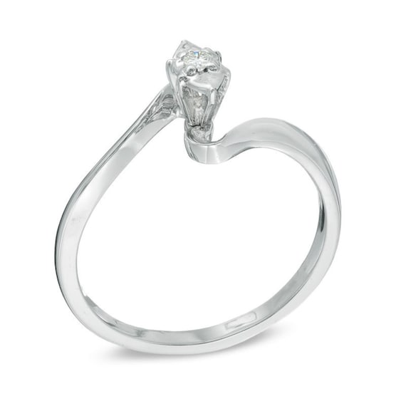 Diamond accent promise ring 2024 in 10k white gold