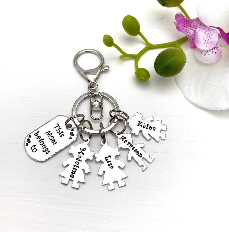 Valentines Day Gift Keychain for MomGrandma This Mom belongs to Family Tree Gift Children/'s Name Keychain Personalized Gift