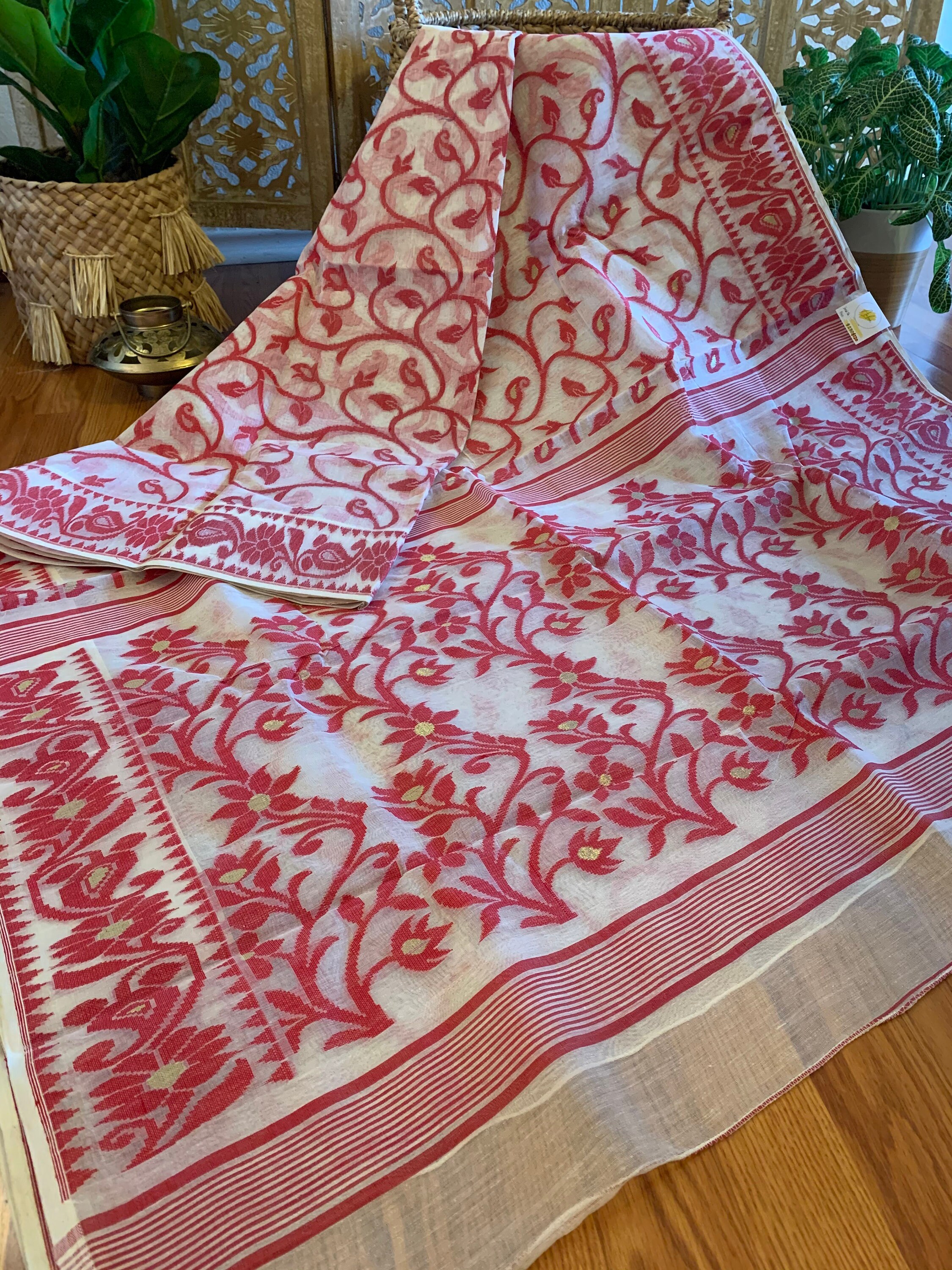Red And White Dhakai Jamdani Saree Premium Pure Cotton Etsy