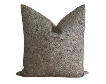 Pretty floral pillow cover  | Dusty blue | decorative pillow | accent pillow | Modern Farmhouse pillow | linen pillow