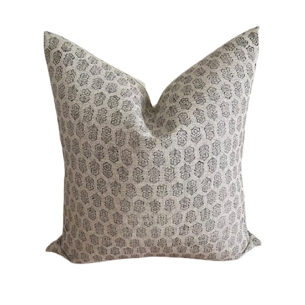 Flower print pillow cover | Throw pillow | decorative pillow | accent pillow | farmhouse pillow | boho pillow | linen pillow | designer