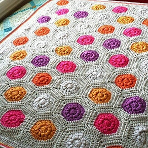Nana's puff Circle Hexagons Crochet Blanket Pattern Crochet Hexagon ...
