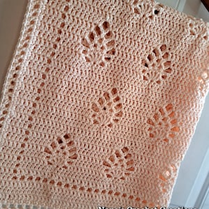Petite Pineapples Blanket | Crochet Blanket Pattern | Crochet Pineapple Stitch Baby Blanket | Classic Pineapple | Nana's Crochet Creations |
