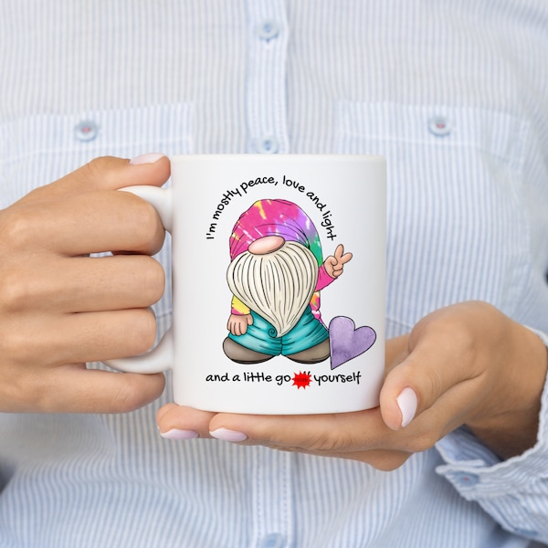 Taza de gnomo, regalo divertido para amantes de los gnomos, principalmente paz, amor y luz, un poco de go eff usted mismo, humor para adultos maduros, copa de gnomos divertidos