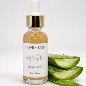 Aloe Plus hydrating serum with fresh aloe vera slices, botanical face serum for deep hydration and soft skin