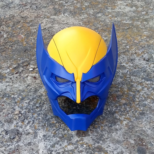 Wolverine Battle Armored Cowl Ver. 1 for Cosplay Yellow/Blue