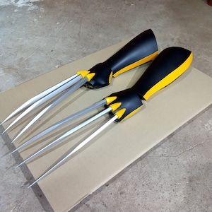 Wolverine Claws Gauntlets Forearm for Cosplay Yellow/Black