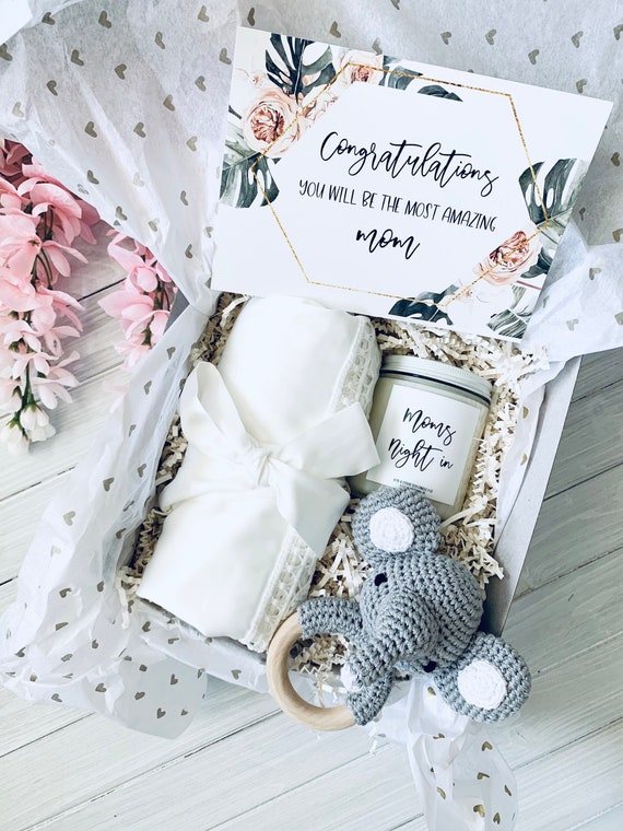 expecting mom gifts