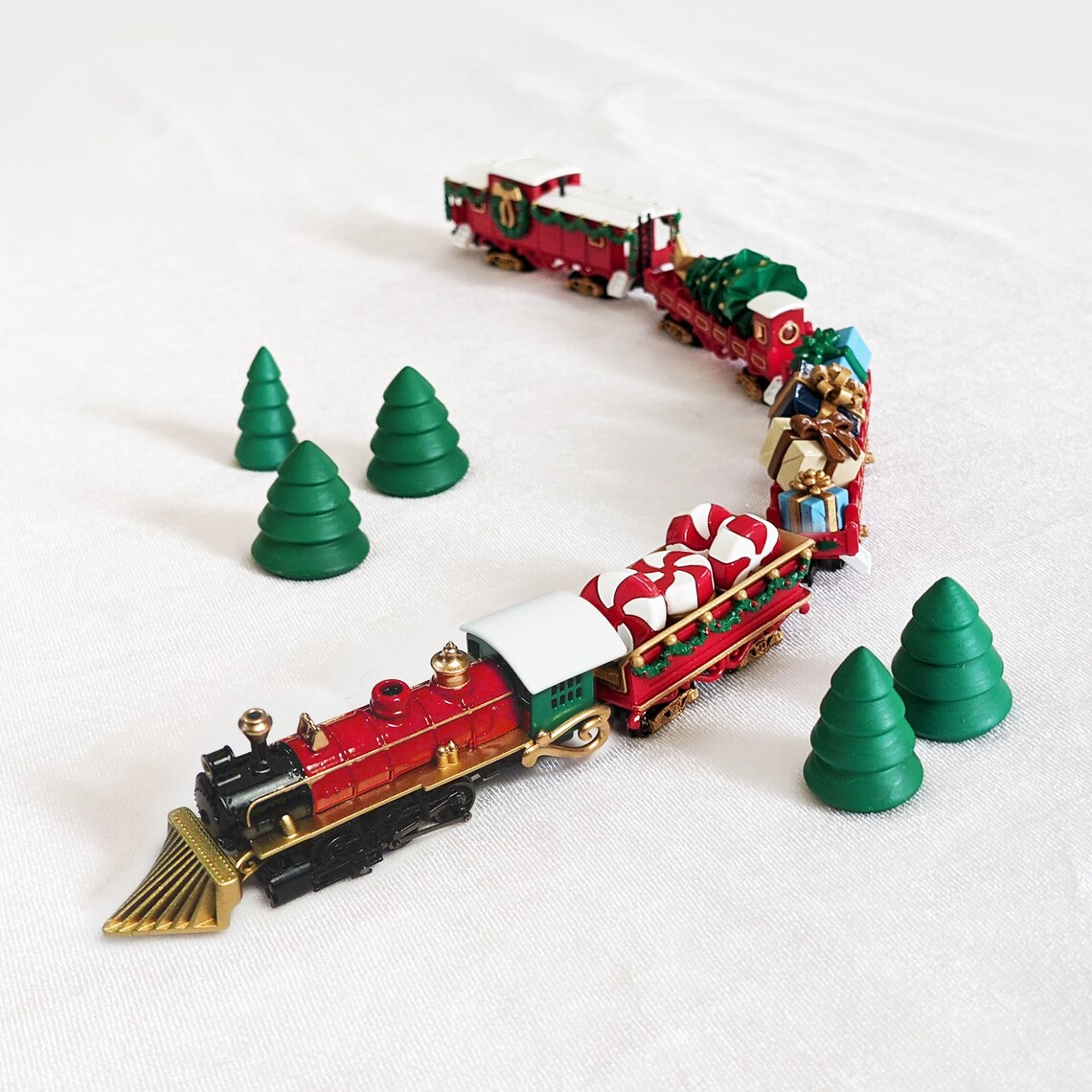 Classic Christmas Train Set Nscale 3 Train Etsy