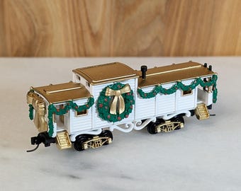 Christmas Caboose N-scale Train Car (white), Rolling Stock, North Pole Railway, Christmas Train, Christmas Village. w/ Knuckle Couplers