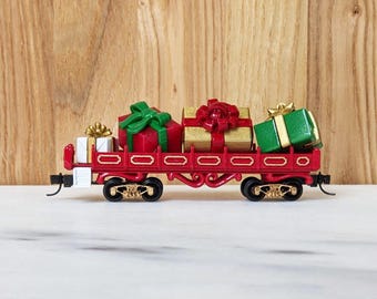 Packages-Red/Green/White N-scale Train Car, Rolling Stock, North Pole Railway, Christmas Train, Christmas Village, w/ Knuckle Couplers