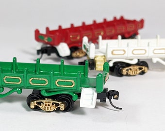 Christmas Train Cars, set of 3 (Red, Green, White), Unloaded N-Scale Rolling Stock, N-Guage, Model Train, Christmas train, Christmas village