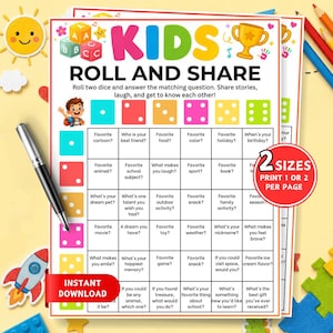 Może przedstawiać: Arkusz do gry Kids Roll and Share z kolorową siatką zawierającą pytania, ikony kości oraz tekst Kids Roll and Share. Arkusz zawiera czerwoną okrągłą odznakę z napisem 2 Sizes Print 1 or 2 Per Page oraz czerwony baner z napisem Instant Download.