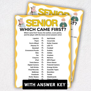 K&ouml;nnte beinhalten: Zwei gelb umrandete Spielkarten mit dem Wort "SENIOR" in gro&szlig;en gelben Buchstaben. Das Spiel tr&auml;gt den Titel "WHICH CAME FIRST?" und listet Gegenst&auml;nde wie Lippenstift, Pepsi und iPod auf. Die untere Karte lautet "WITH ANSWER KEY."