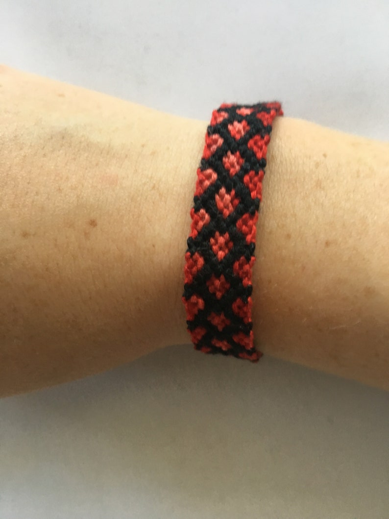 Heart Friendship Bracelet match with Kat Barrell!