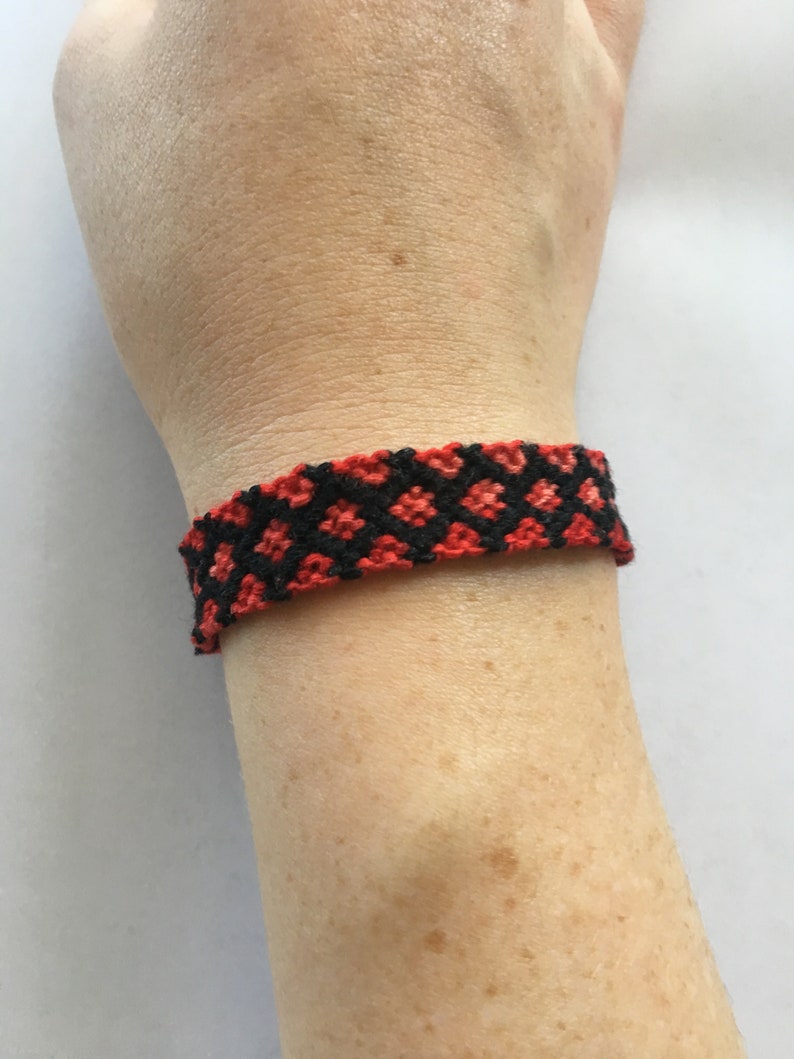 Heart Friendship Bracelet match with Kat Barrell!