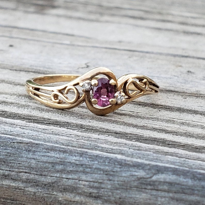 Estate Ruby Diamond 10K Yellow Gold Ring Vintage Ruby Gold Ring