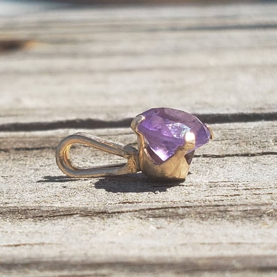 Amethyst Solitaire 10K Gold Pendant / Petite Amet… - image 1