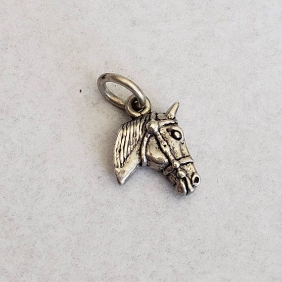 CleverEve Sterling Silver Pendant Horse Head CleverEve Sterling Silver Pendant Horse Head