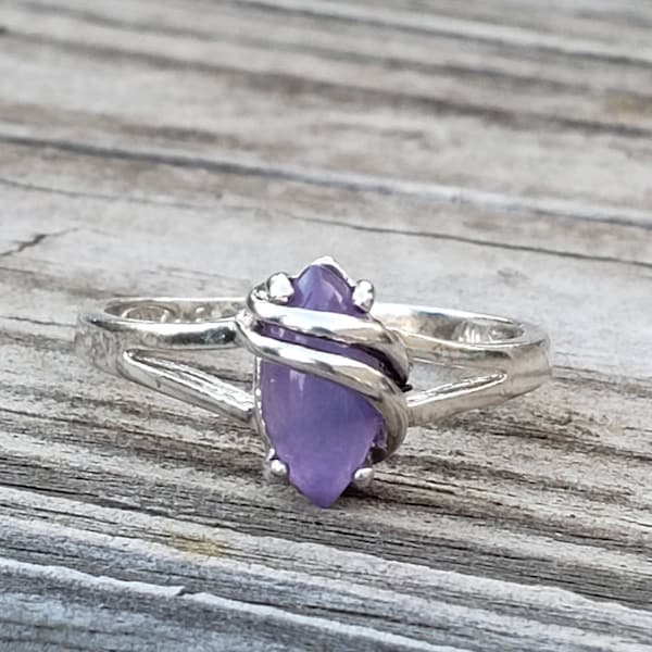 Lavender Amethyst Avon Sterling Silver Ring / Light Purple Amethyst Stone / Avon Vintage Ring