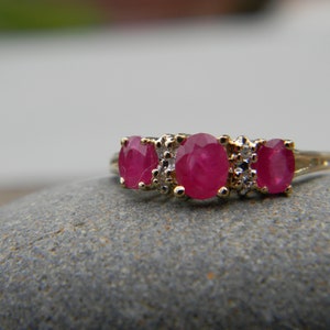 Ruby Diamond 10K Yellow Gold Ring / Three Stone Ruby and Diamond Gold Ring 10K image 5