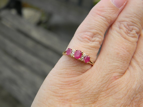 Ruby Diamond 10K Yellow Gold Ring / Three Stone R… - image 4