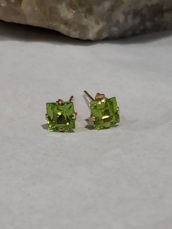 14k Princess Cut Peridot Earrings / Square Peridot