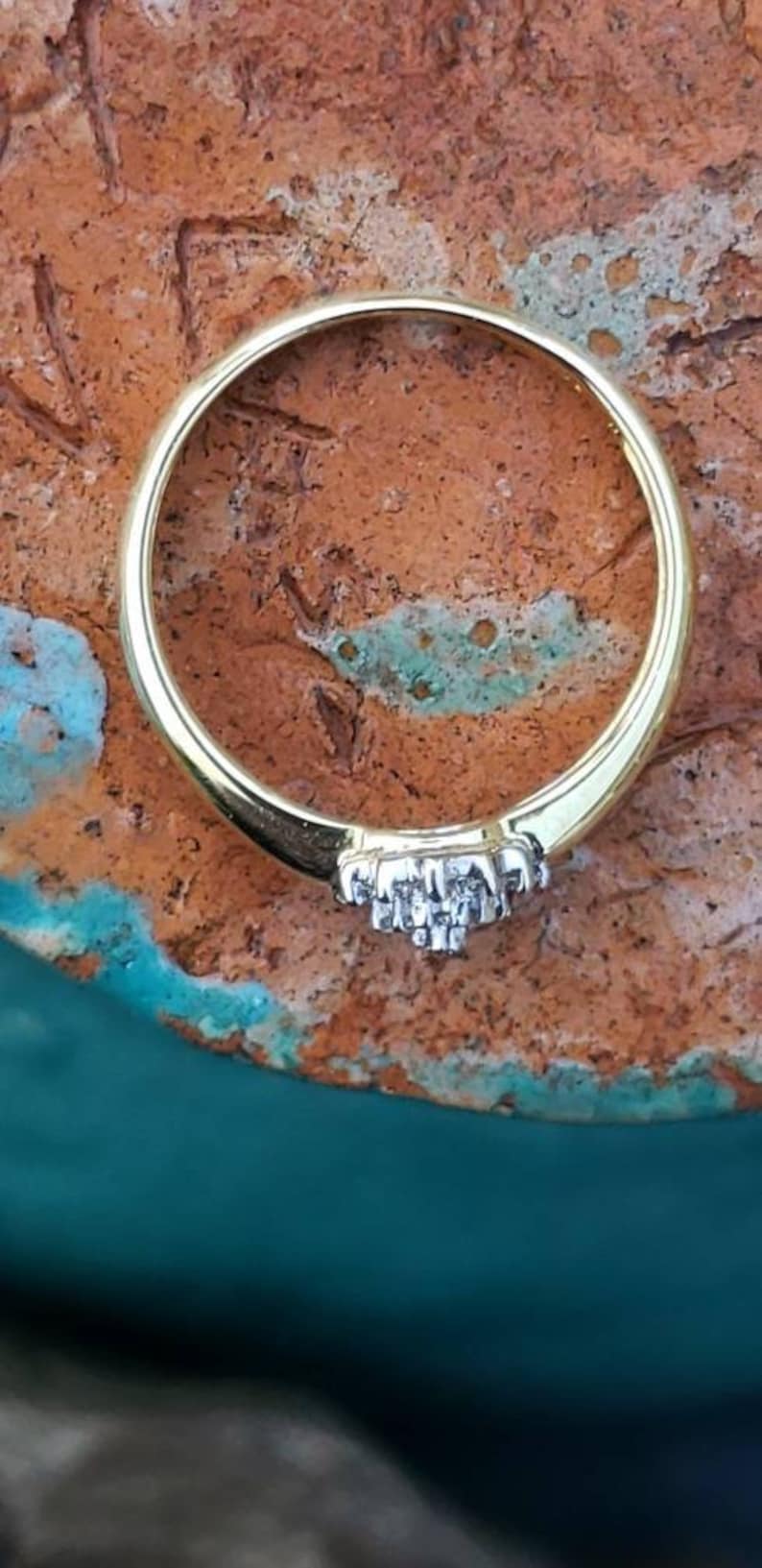 Cluster Diamond Flower 18k Yellow Gold Vintage Ring