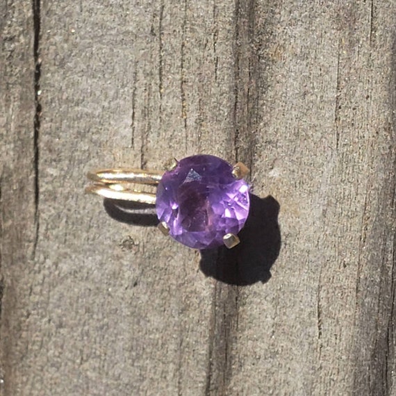 Amethyst Solitaire 10K Gold Pendant / Petite Amet… - image 2