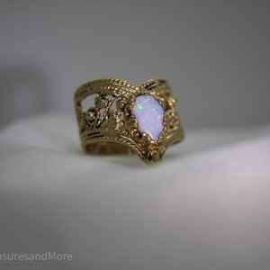 Opal Wide Band Chevron Design 10K Yellow Gold Ring