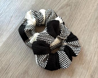 White Buffalo Check Waffle Knit Scrunchie - Christmas, Holiday Season, Winter, Hair tie, Printed Scrunchie, 90’s Style