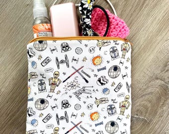 Space Droid Ships Print Zipper Pouch: Travel Makeup Accessory Bag
