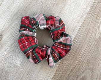 Red Holiday Plaid Scrunchie - Christmas, Hair tie, Printed Scrunchie, 90’s Style, Messy bun