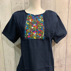 Medium Embroidered Blouse-  Blusa Bordada Mediana
