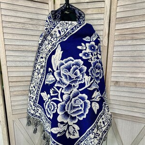 Mexican Shawl 85% Articela, 15% Polyester Royal Blue 600235