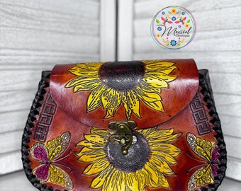 Bonita Leather Hand-Tooled Handbag, Sunflower-Butterfly Embossed Mexican Leather Purse, Bolsa de Piel Mexicana, Bolsa Artesanal