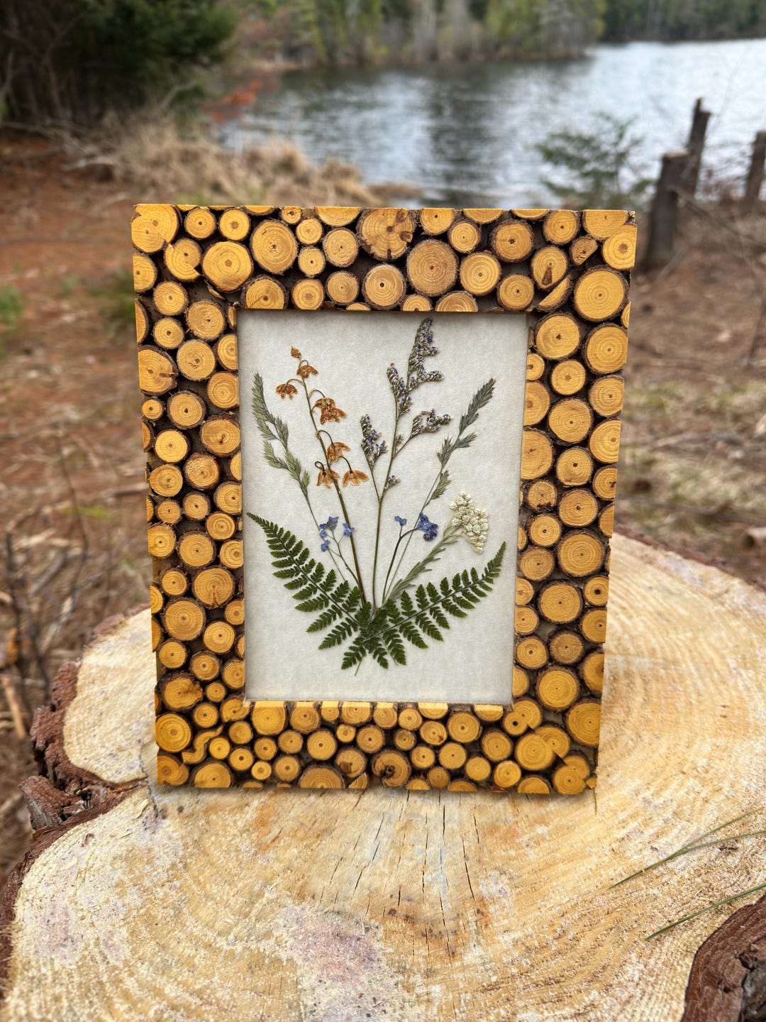 Tree Stump Writing Frame Pressed Flower Wood Stump Frame: Botanical Fern, Lily of the Valley ...
