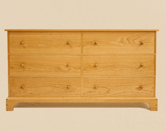 Shaker Dresser