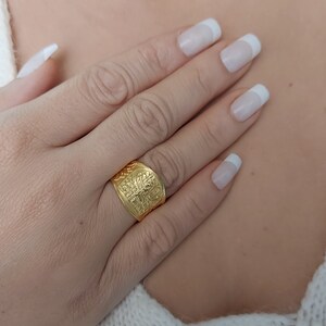 Isis ring
18K Gold Ring
Egyptian Ring
Gold Egyptian Charm
handmade jewelry
women's Ring
custom jewelry
women's gifts
gold jewelry
pharaoh ring
egypt gold ring
Birthday gift
gold ring 18K