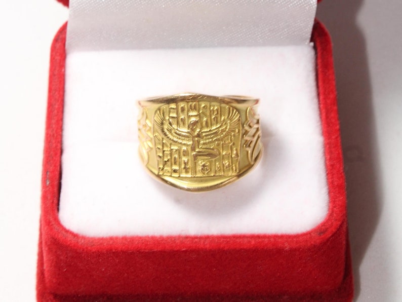 Isis ring
18K Gold Ring
Egyptian Ring
Gold Egyptian Charm
handmade jewelry
women's Ring
custom jewelry
women's gifts
gold jewelry
pharaoh ring
egypt gold ring
Birthday gift
gold ring 18K