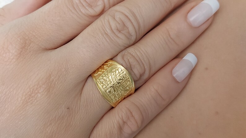 Isis ring
18K Gold Ring
Egyptian Ring
Gold Egyptian Charm
handmade jewelry
women's Ring
custom jewelry
women's gifts
gold jewelry
pharaoh ring
egypt gold ring
Birthday gift
gold ring 18K