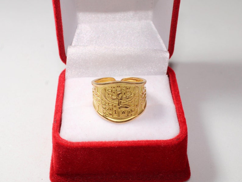 Isis ring
18K Gold Ring
Egyptian Ring
Gold Egyptian Charm
handmade jewelry
women's Ring
custom jewelry
women's gifts
gold jewelry
pharaoh ring
egypt gold ring
Birthday gift
gold ring 18K