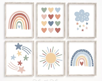 Könnte beinhalten: Satz von sechs bunten Illustrationen im minimalistischen Stil. Die Illustrationen beinhalten einen Regenbogen, eine Sonne, eine Wolke mit Sternen, einen Sternschnuppen und zwei Regenbögen mit Herzen. Die Illustrationen sind in einem hellen Holzrahmen gerahmt.
