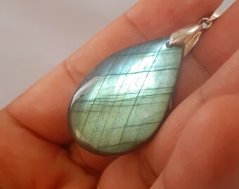 Labradorite 9,1 Gr - bleue argentée flash - pendentif goutte-STK14