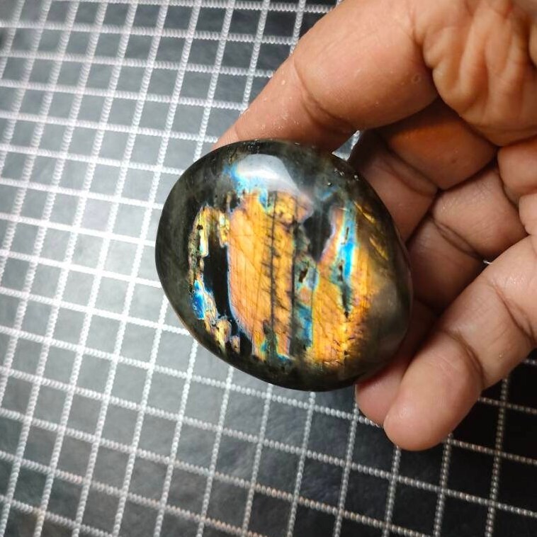 Spectrolite 82, 80Gr - Jaune Orange Dorée Galet Ovale